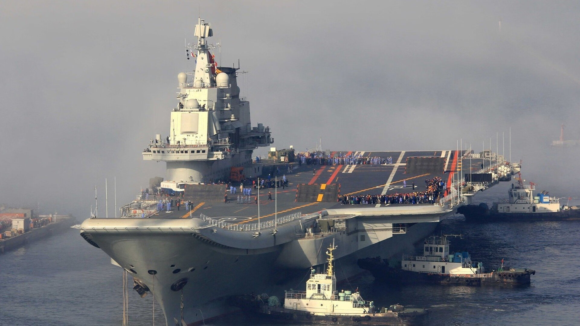 季后赛关键战役开启,各队全力以赴争夺席位,季后赛系列赛