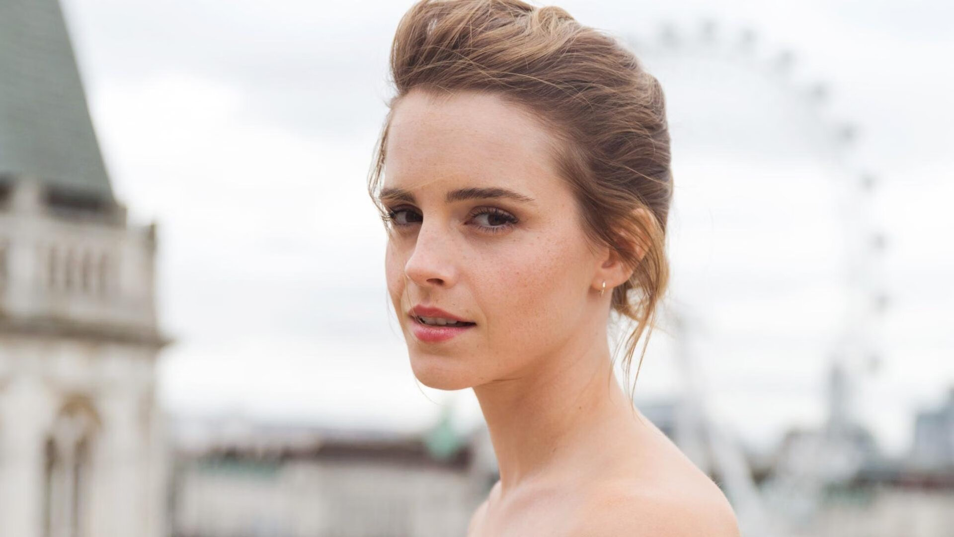 勇士险胜掘金,总决赛中库里末节爆发,勇士总冠军库里