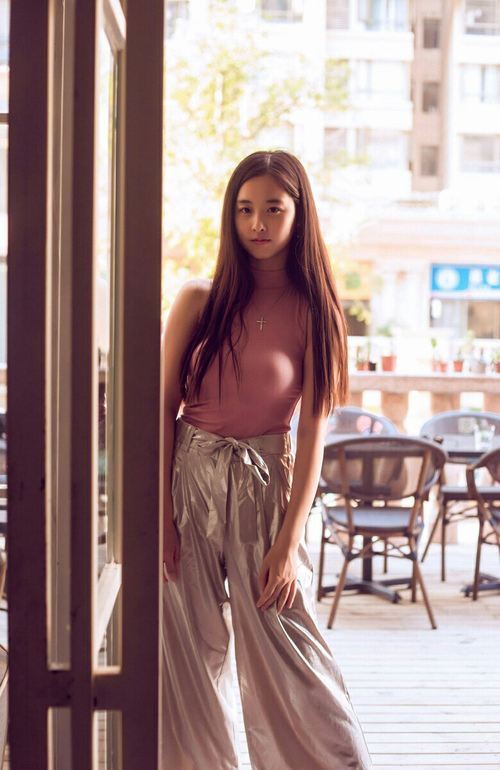 卡尔斯鲁厄疲于奔命,勒沃库森盯紧保级对手,勒沃库森对卡斯鲁厄直播