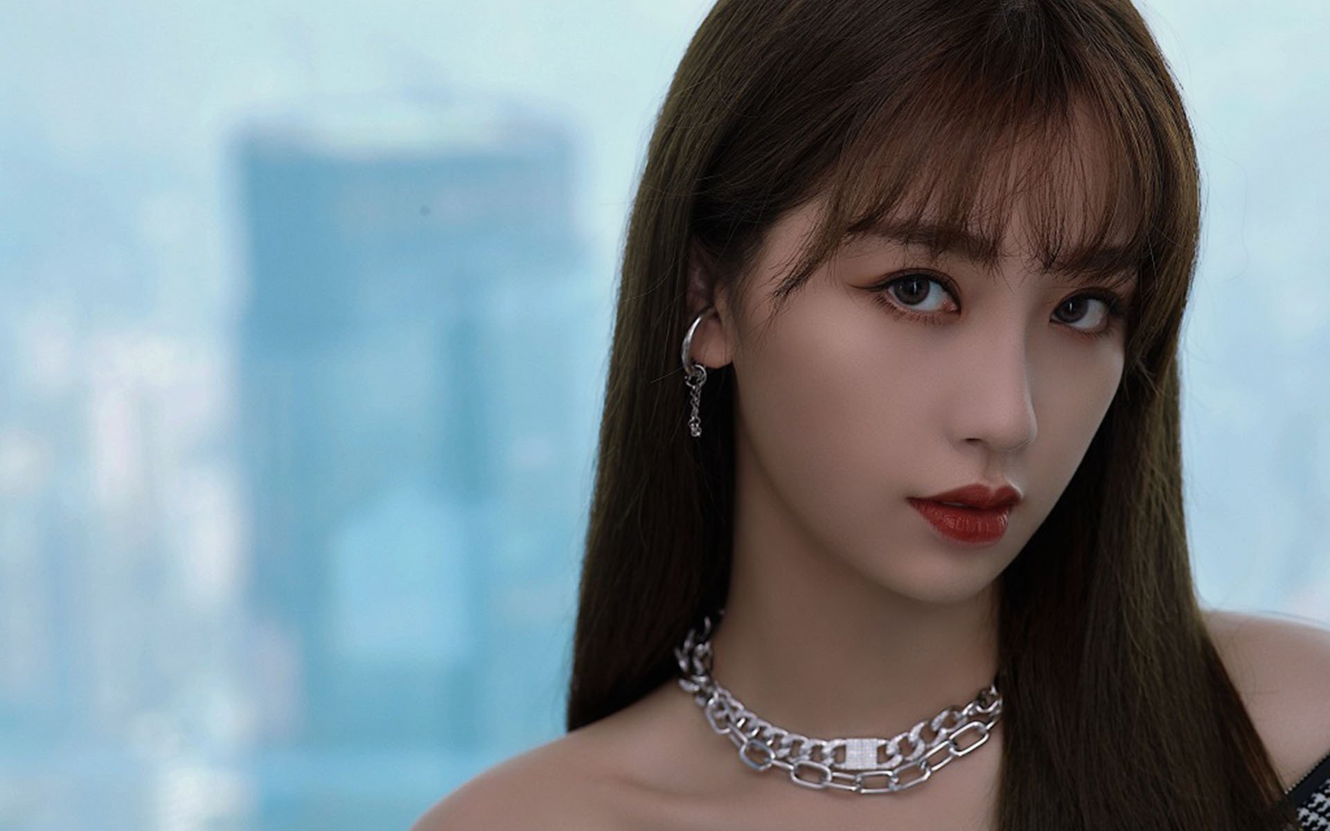 爱游戏体育APP下载-柯隆球员受伤缺席，球队状态不佳难逃失利，科隆主客场球衣