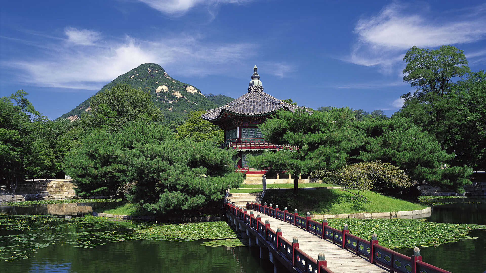 英超防守策略调整后对抗犯规率的变化趋势分析，英超哪个球队打防守反击