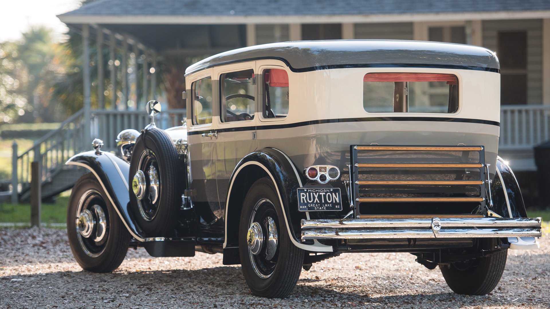 足球学校改革引导学生重视战术意识与团队协作,校园足球改革建议